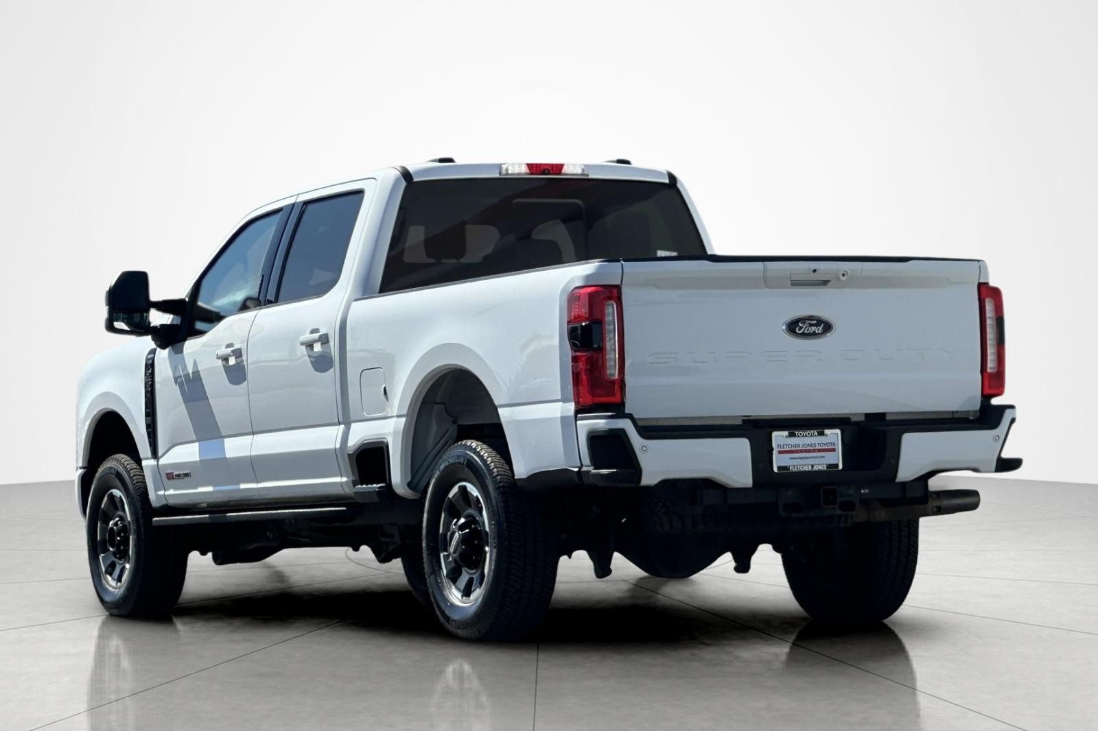 Used 2023 Oxford White Ford LARIAT image 3