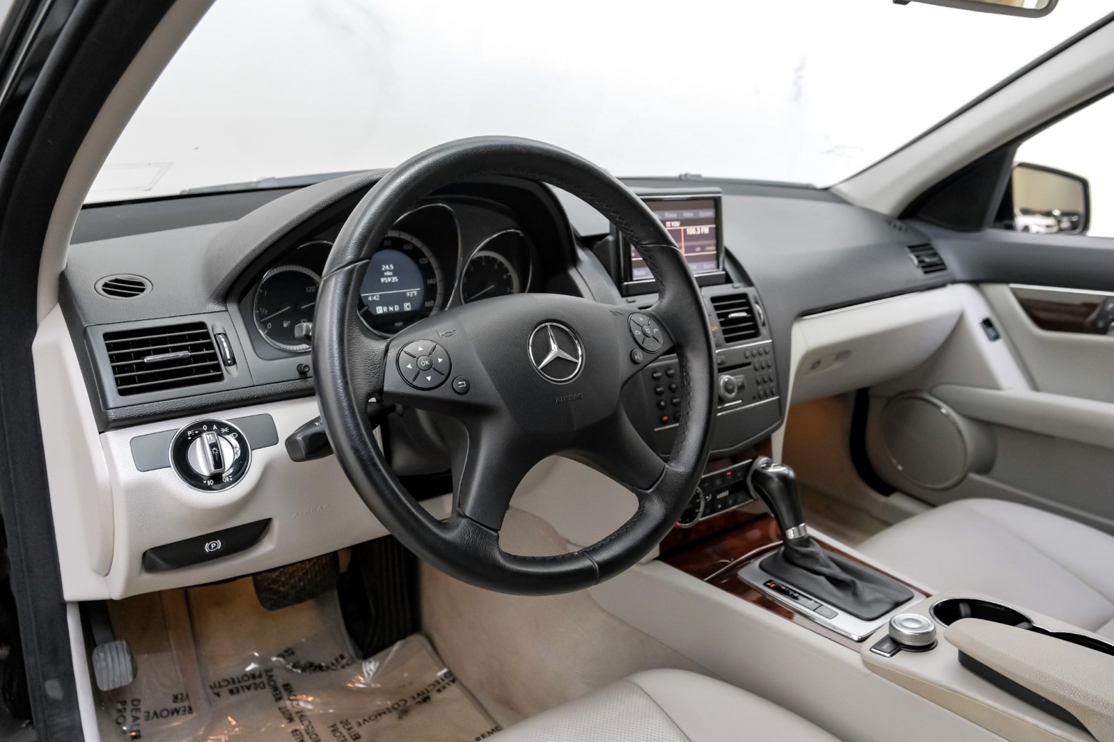 2010 Mercedes-Benz C-Class C 300 Luxury 13