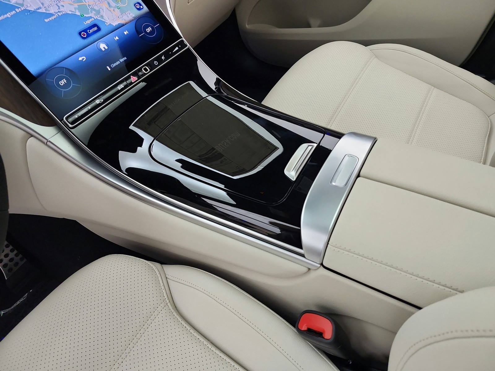 New 2027 Polar White Mercedes-Benz GLC 300 SUV image 10