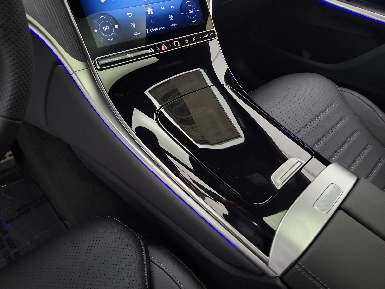 New 2026 Polar White Mercedes-Benz GLC 300 image 9