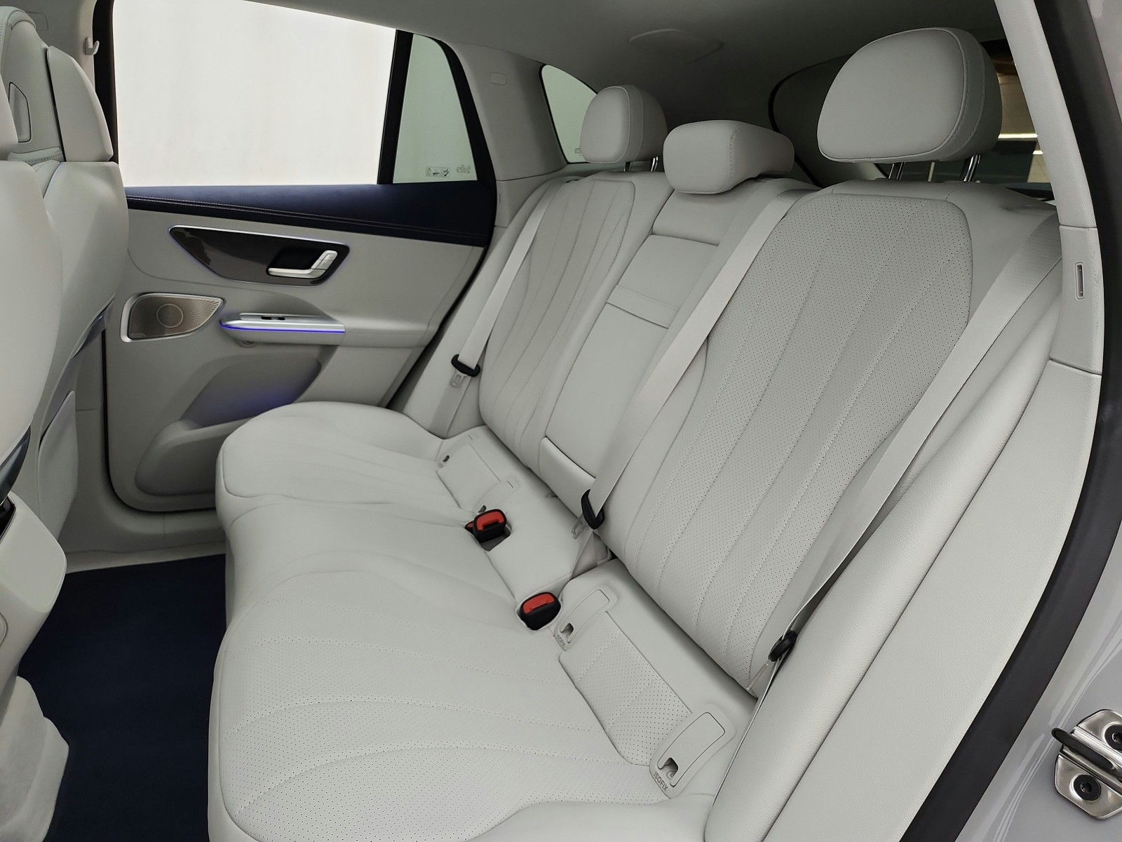 New 2027 MANUFAKTUR Alpine Grey Mercedes-Benz EQE 320 4MATIC® SUV image 11