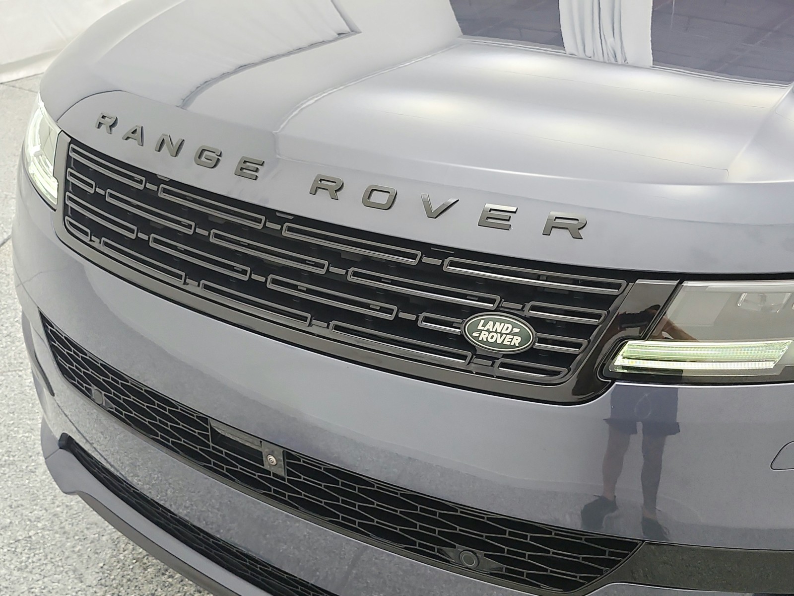 Used 2023 Varesine Blue Metallic Land Rover P530 First Edition image 21