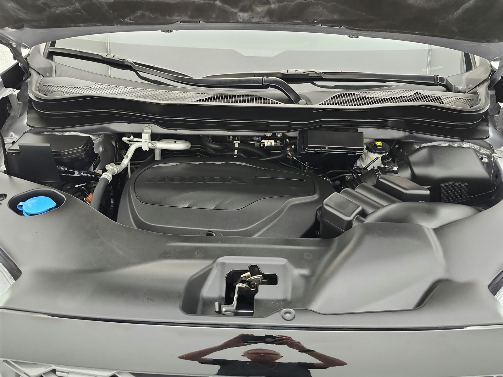 Used 2022 Lunar Silver Metallic Honda TrailSport AWD image 32