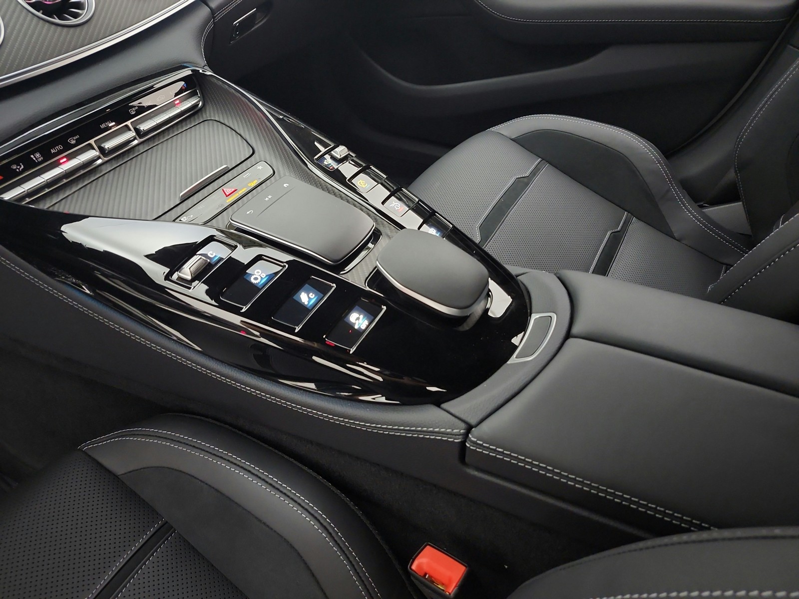 New 2026 Polar White Mercedes-Benz AMG® GT 63 image 10