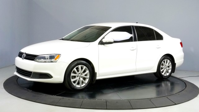 2013 Volkswagen Jetta Sedan SE w/Convenience 3