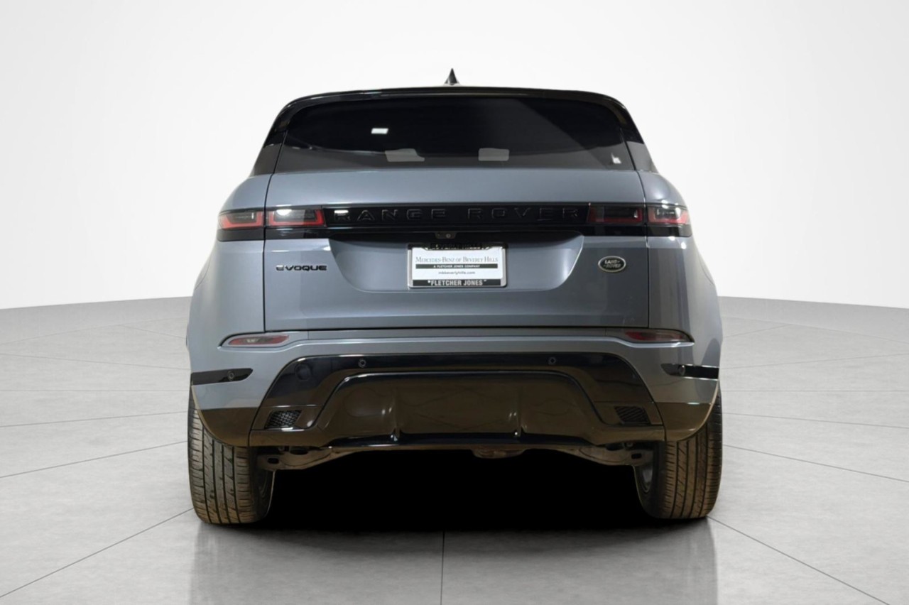 Used 2022 METALLIC GREEN Land Rover R-Dynamic SE image 4