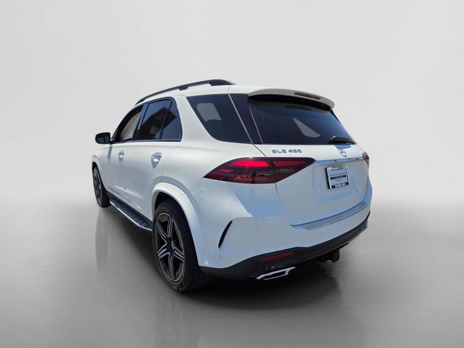 New 2026 Polar White Mercedes-Benz GLE 450 4MATIC® SUV image 3