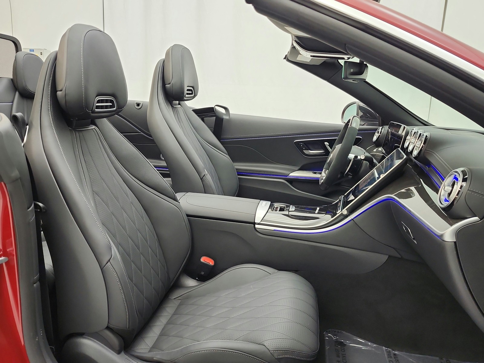 New 2026 MANUFAKTUR Patagonia Red Metallic Mercedes-Benz AMG® CLE 53 4MATIC+ Cabriolet image 30