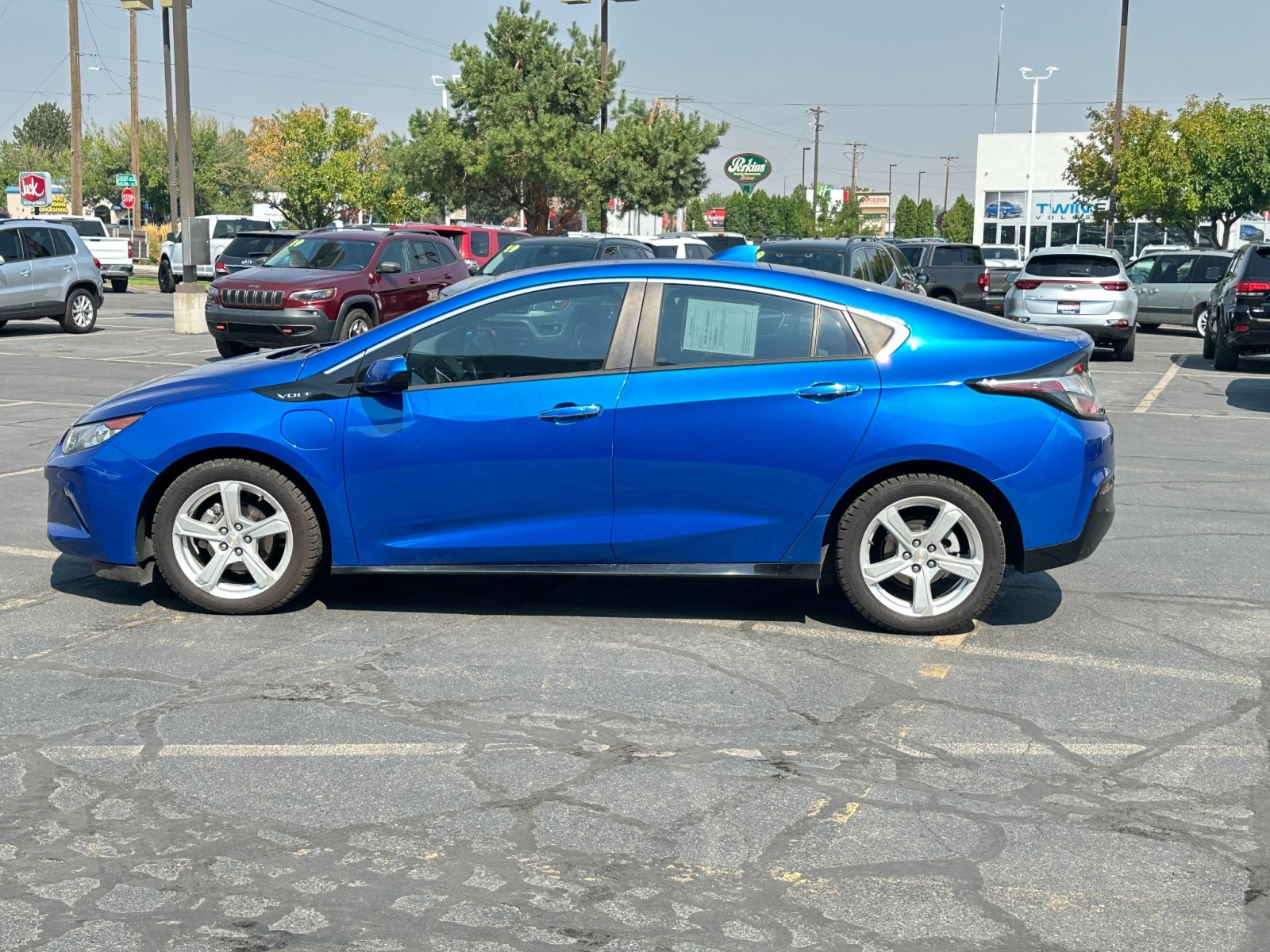 2017 Chevrolet Volt LT 9