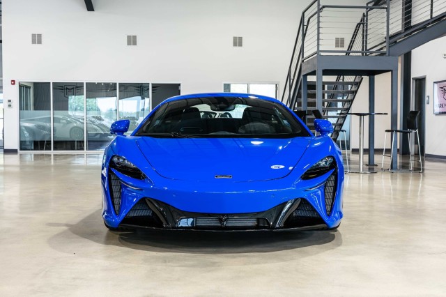 Used Car 2023 Mclaren Artura  For Sale Under $200,000 In Boerne, Texas