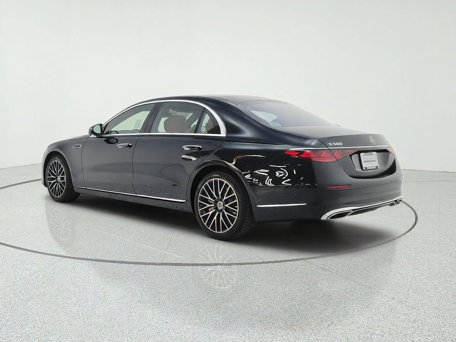 New 2027 Emerald Green Metallic Mercedes-Benz S 500 4MATIC® Sedan image 7