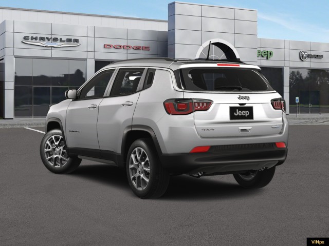 2024 Jeep Compass Latitude Lux 5