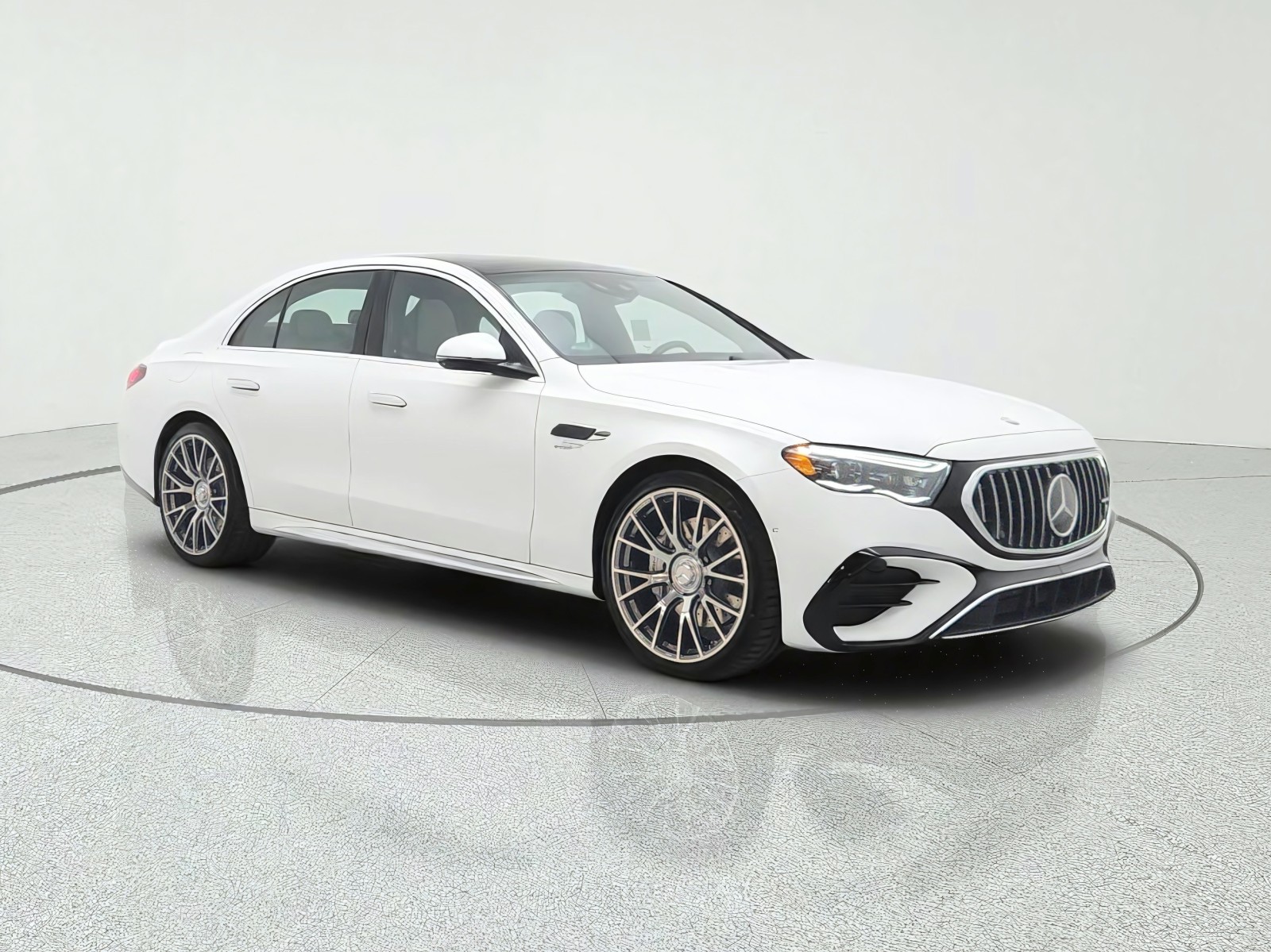 New 2027 MANUFAKTUR Moonlight White Magno Mercedes-Benz AMG® E 53 Hybrid Sedan image 3
