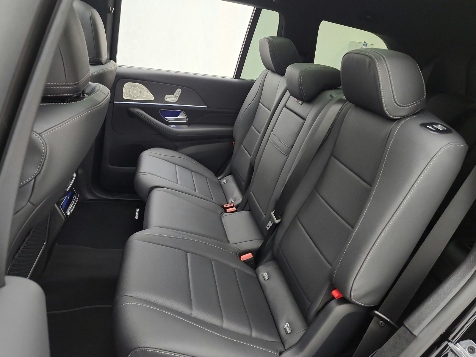 New 2026 Obsidian Black Metallic Mercedes-Benz GLS 450 4MATIC® SUV image 11