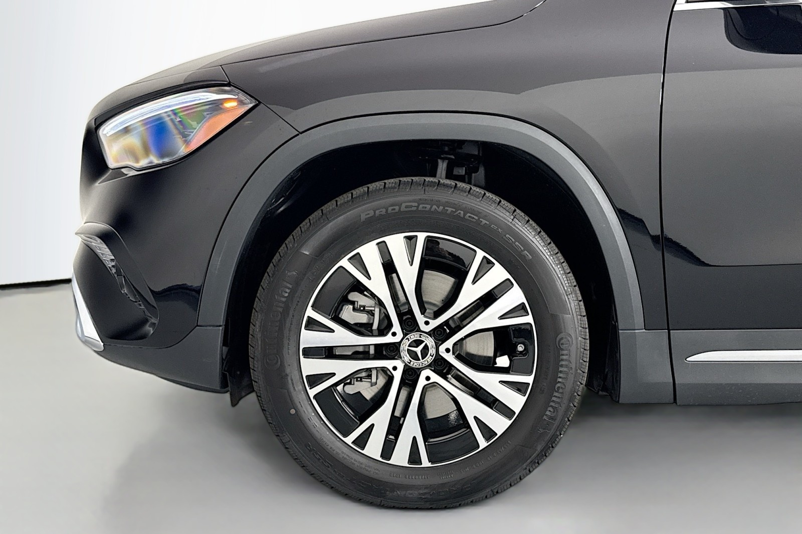 New 2026 Night Black Mercedes-Benz GLA 250 SUV image 9