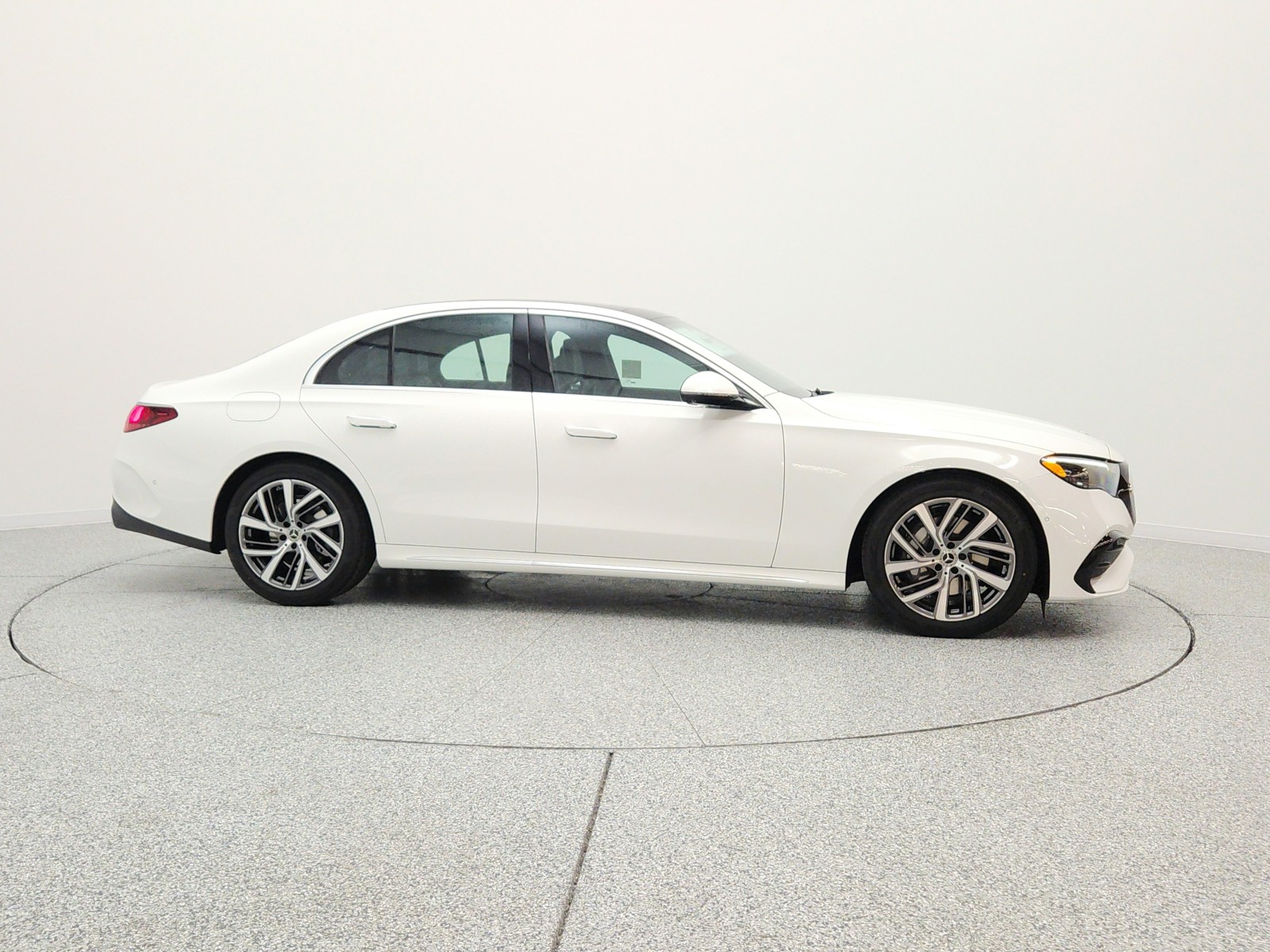 New 2026 Polar White Mercedes-Benz E 350 RWD Sedan image 4