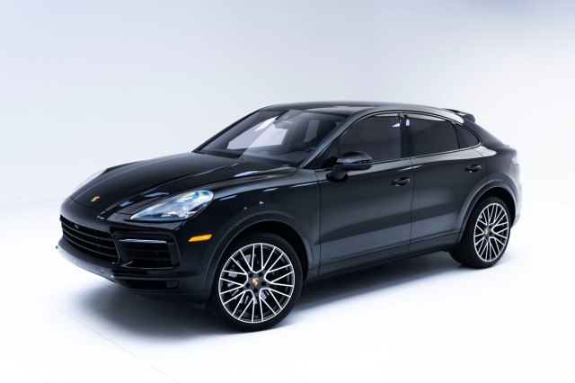 2021  Cayenne Coupe in , 
