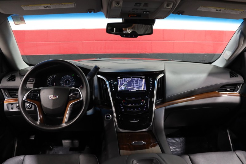 2016 Cadillac Escalade ESV Luxury Collection 4WD 4dr Suv in , 