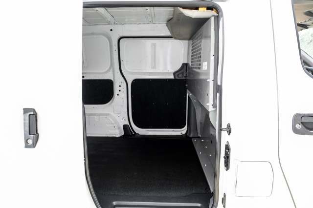 2017 Nissan NV200 Compact Cargo S 39