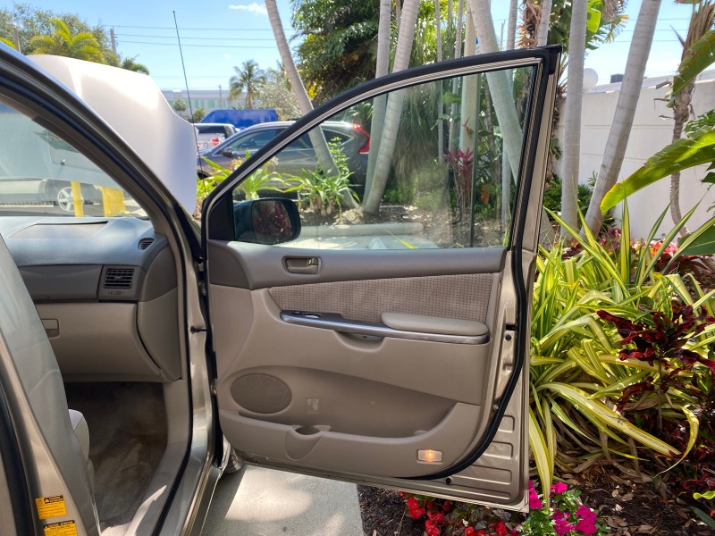 2006 Toyota Sienna VAN LE LOW MILES 78,653 in , 