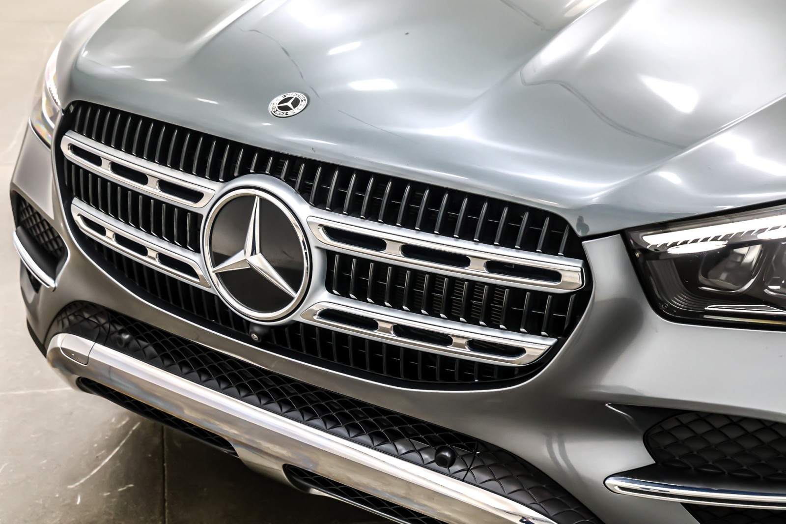 Certified Used 2024 Selenite Grey Metallic Mercedes-Benz GLE 350 4MATIC® SUV image 15