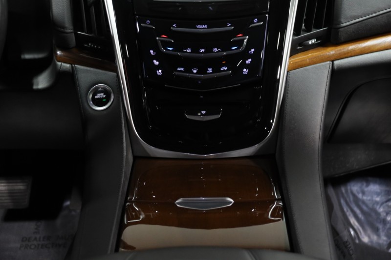 2020 Cadillac Escalade ESV 4dr Suv in , 