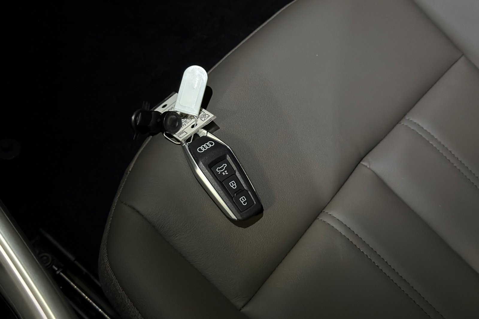 New 2026 Glacier White Metallic Audi Premium 2.0 TFSI quattro image 25