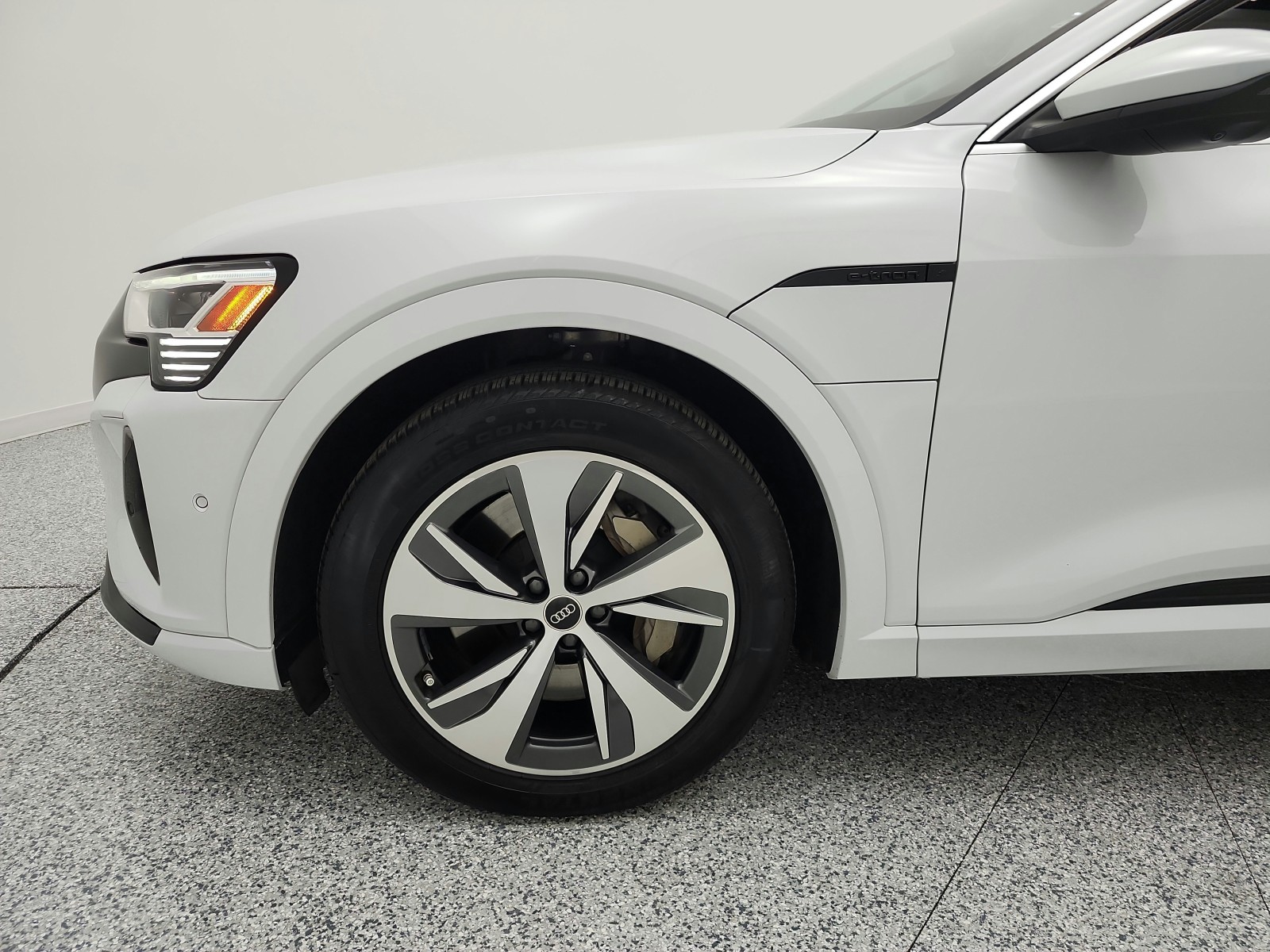 Used 2024 Glacier White Metallic Audi Premium Plus quattro image 17