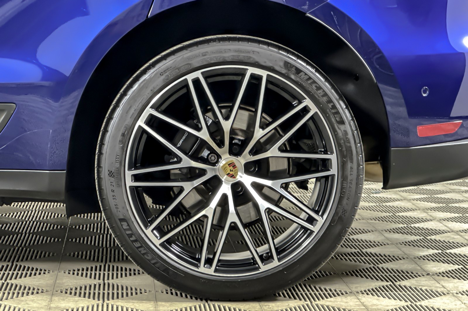 Used 2024 GENETIAN BLUE Porsche  image 25