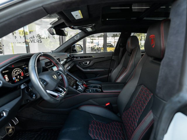 2021 Lamborghini Urus  in , 