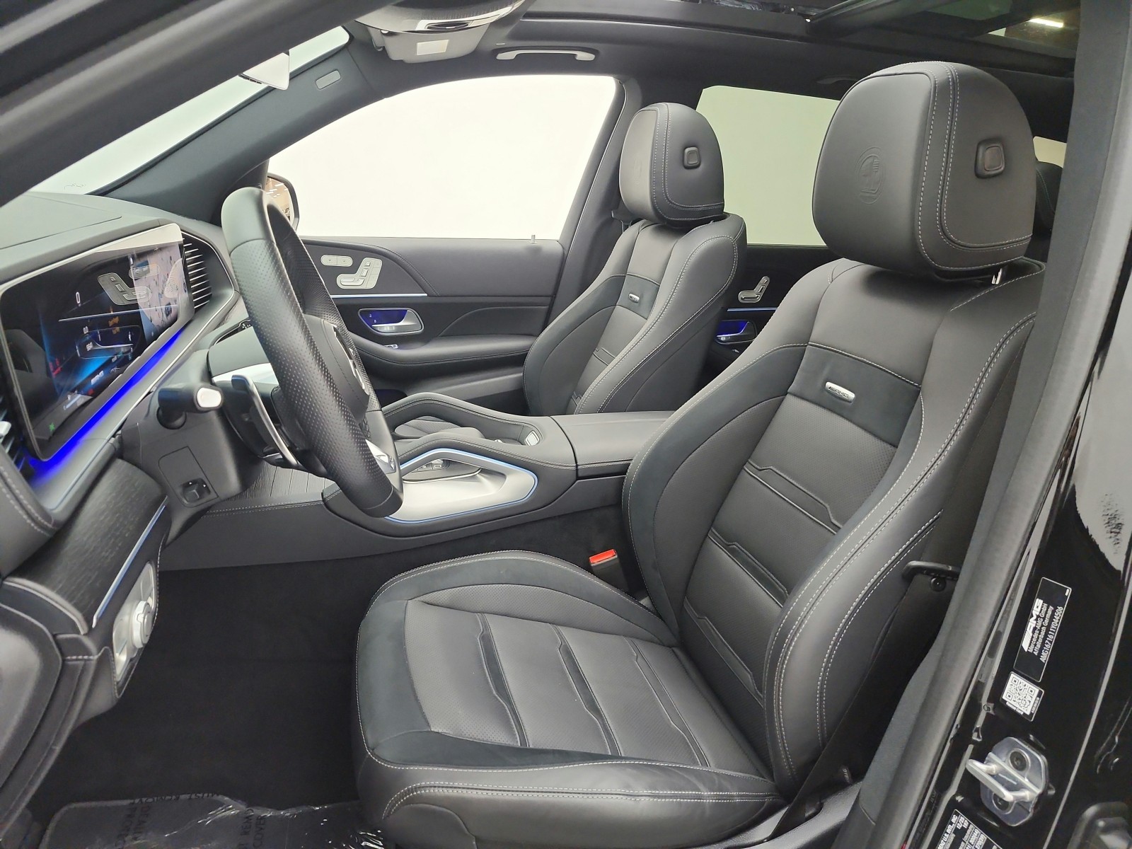 Certified Used 2026 Obsidian Black Metallic Mercedes-Benz AMG® GLE 53 4MATIC+ SUV image 15