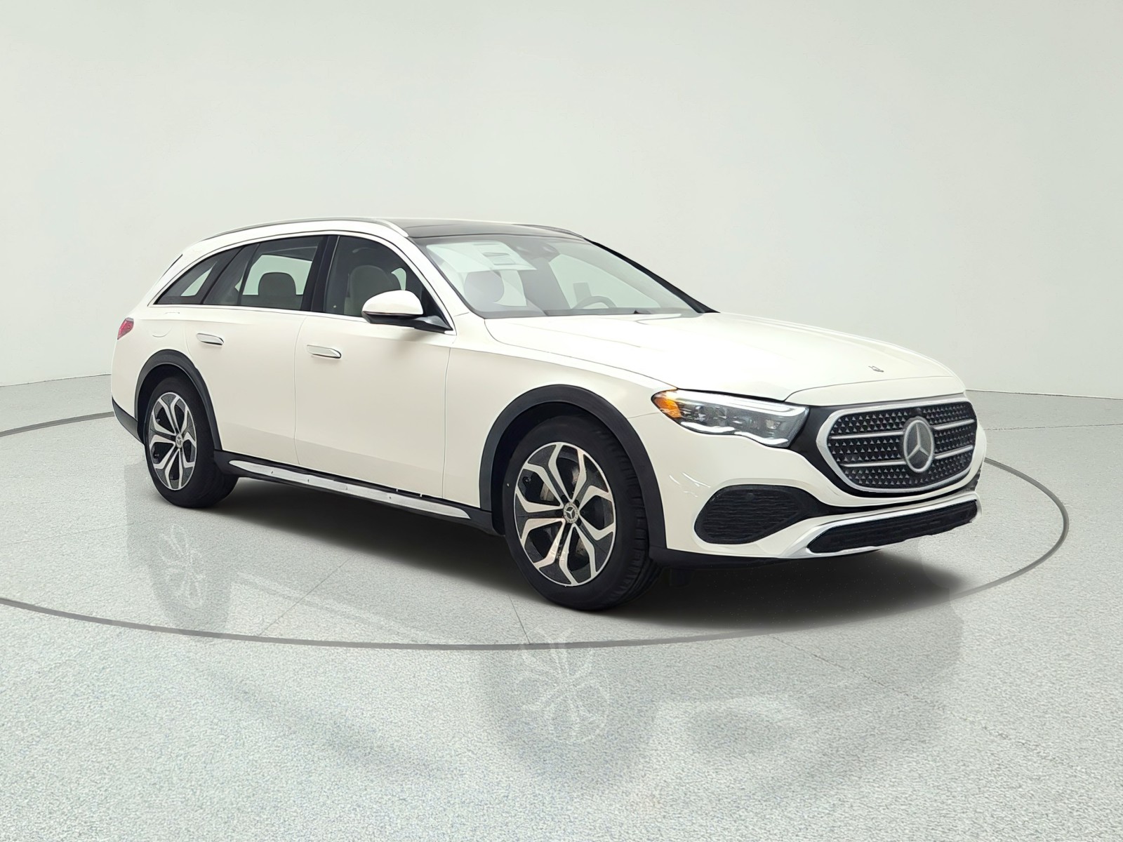 New 2027 Polar White Mercedes-Benz E 450 4MATIC® All-Terrain Wagon image 3