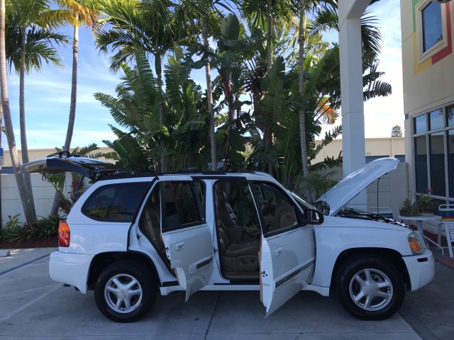 2003 GMC Envoy SLT Leather Seats CD AUX  Homelink Tow in pompano beach, Florida
