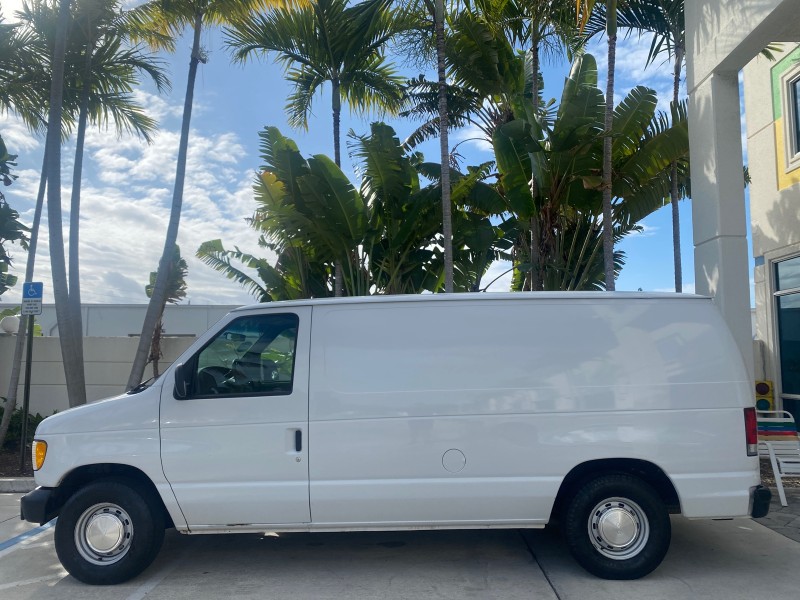 2000 Ford Econoline Cargo Van LOW MILES 68,046 in , 