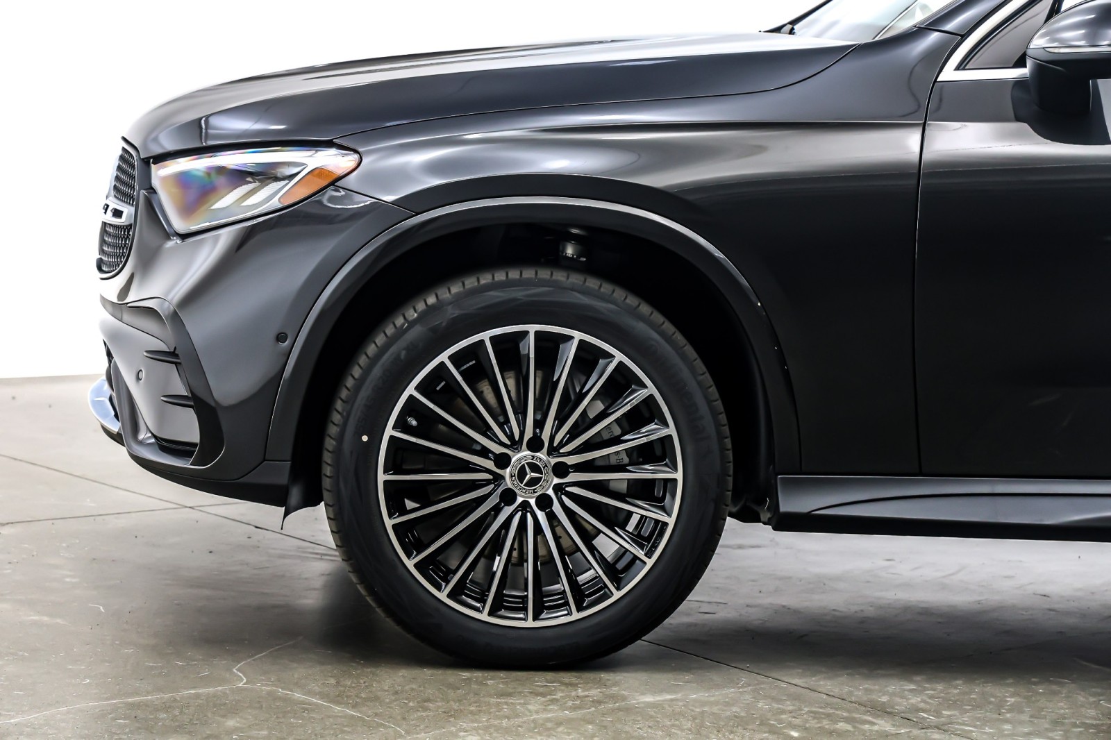 New 2026 Graphite Grey Metallic Mercedes-Benz GLC 300 image 10