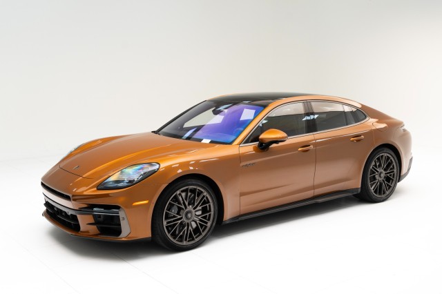 2025  Panamera Turbo E-Hybrid in , 