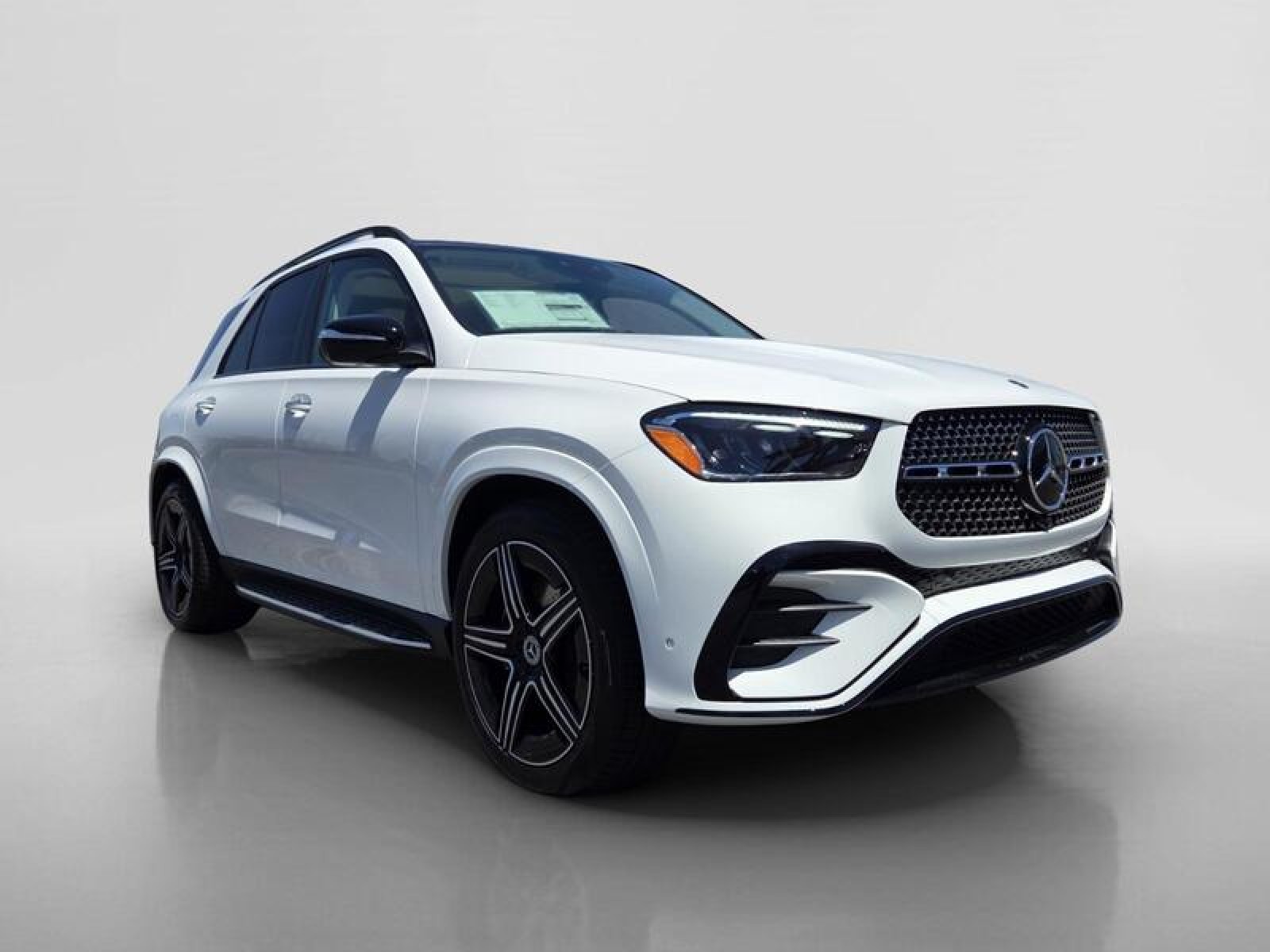 New 2026 Polar White Mercedes-Benz GLE 450 4MATIC® SUV image 7