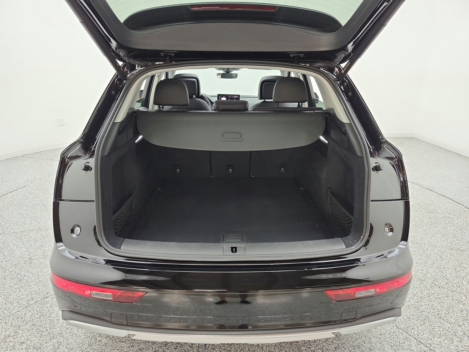 Used 2023 Brilliant Black Audi Premium Plus image 18