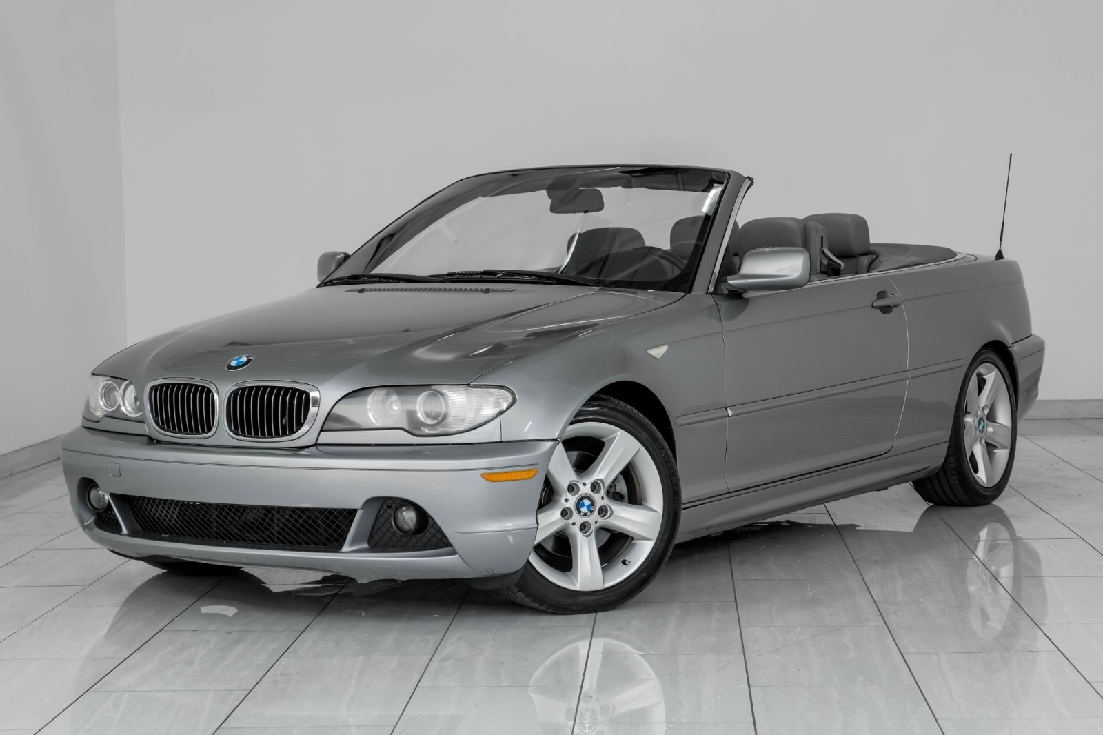 2004 BMW 325Ci Convertible AUTOMATIC LEATHER SEATS DUAL POWER SEATS CRUISE CO 4