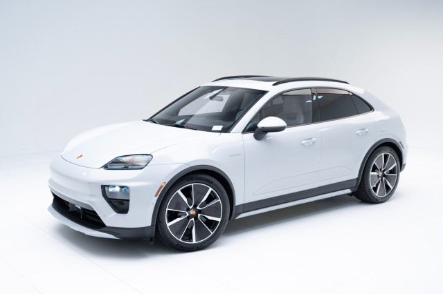 2025  Macan Electric in , 