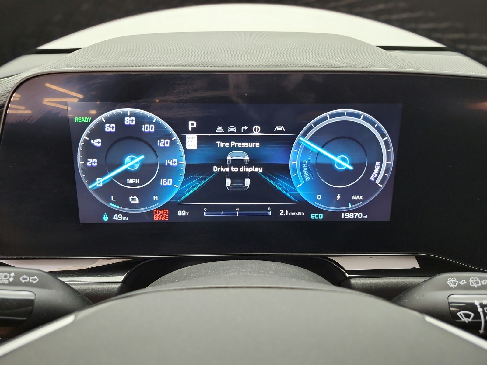 Used 2024 Aurora Black Kia Wind image 9
