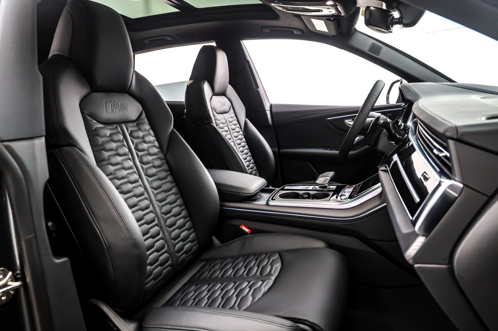 New 2026 Daytona Gray Pearl Effect Audi performance quattro image 7