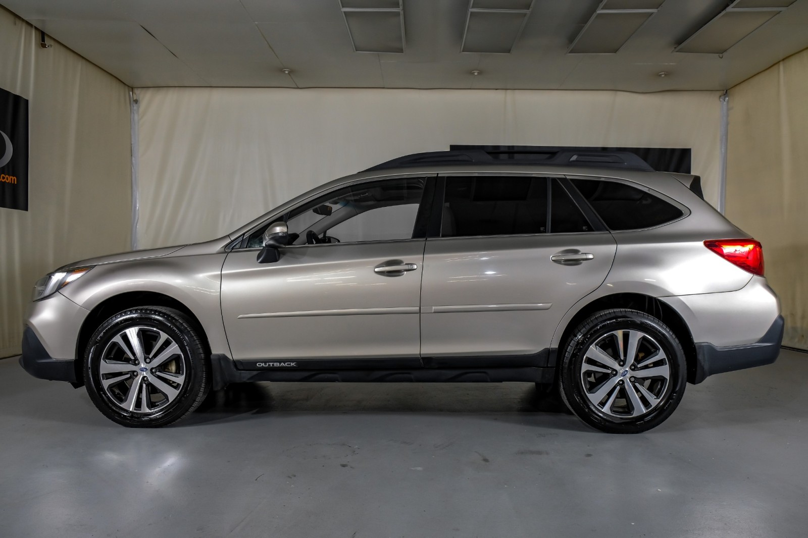 2018 Subaru Outback Limited 11