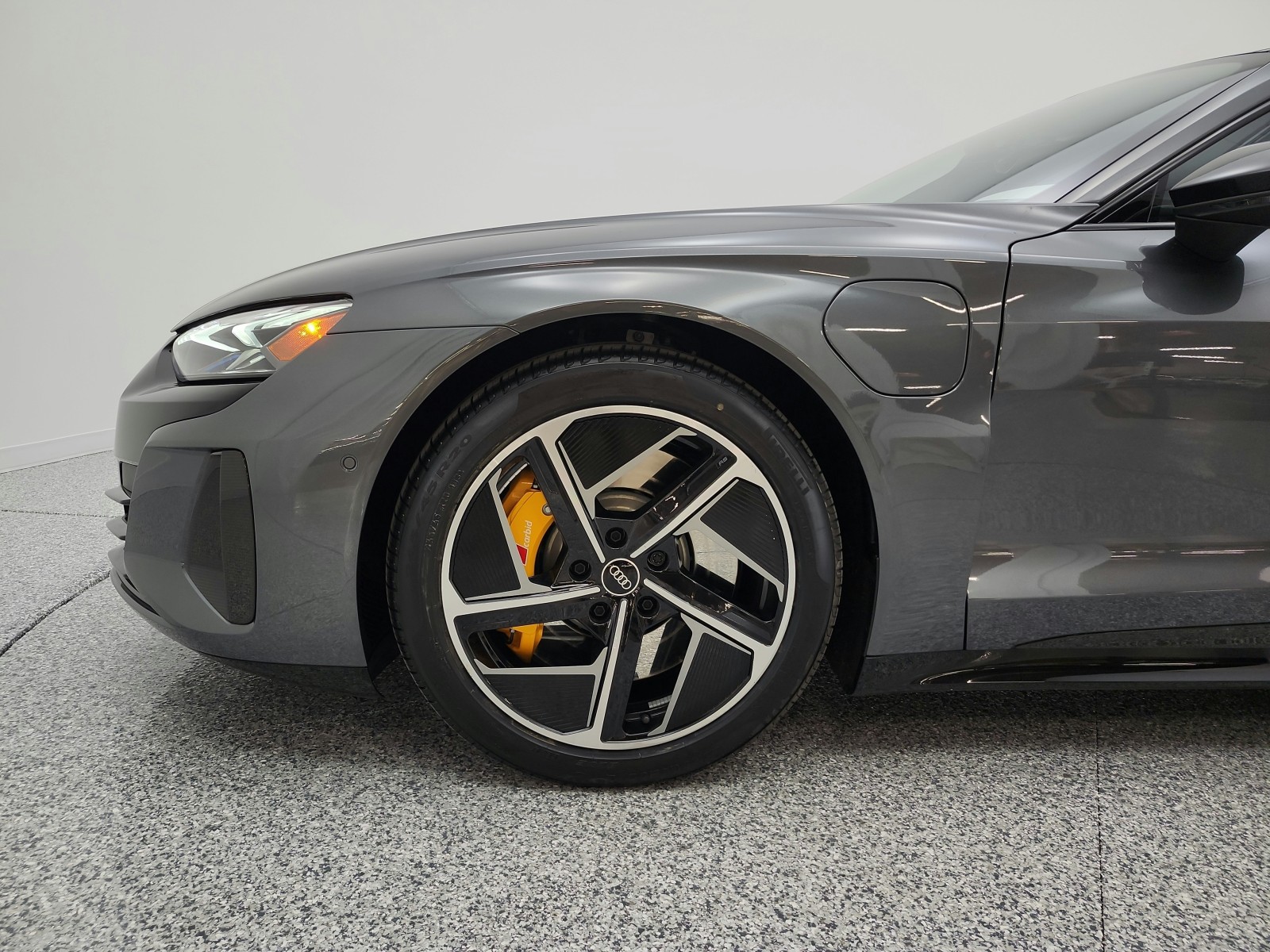 Used 2024 Daytona Gray Pearl Effect Audi quattro image 21