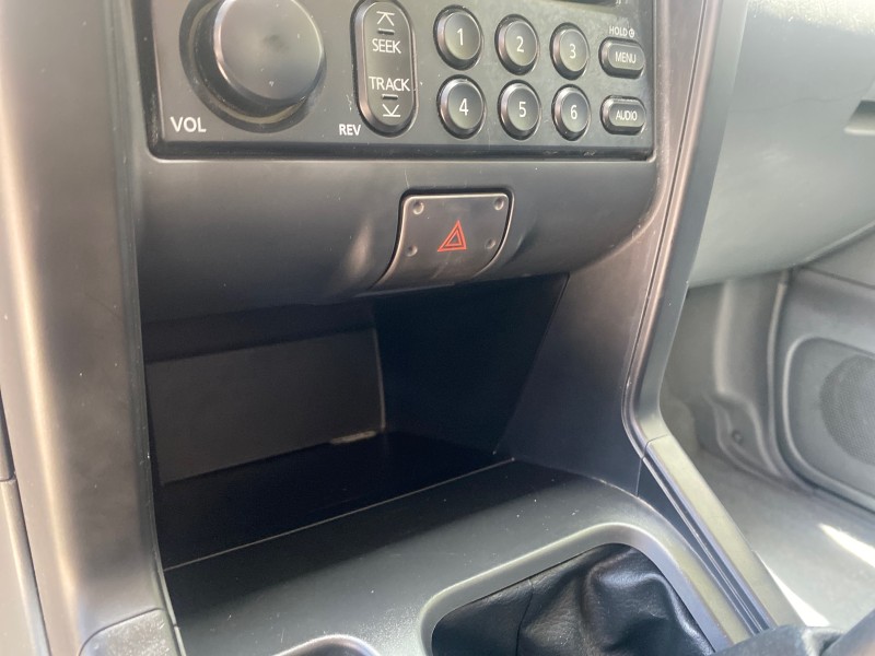 2002 Nissan Frontier 2WD XE XCAB 5 SPD AC 4 CYL in ,