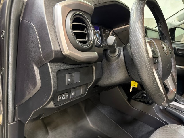 2022 Toyota Tacoma 4WD SR5 4WD V6 in , 