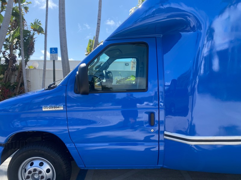 2006 Ford Econoline Commercial Cutaway LOW MILES 27,641 1 OWNER in , 