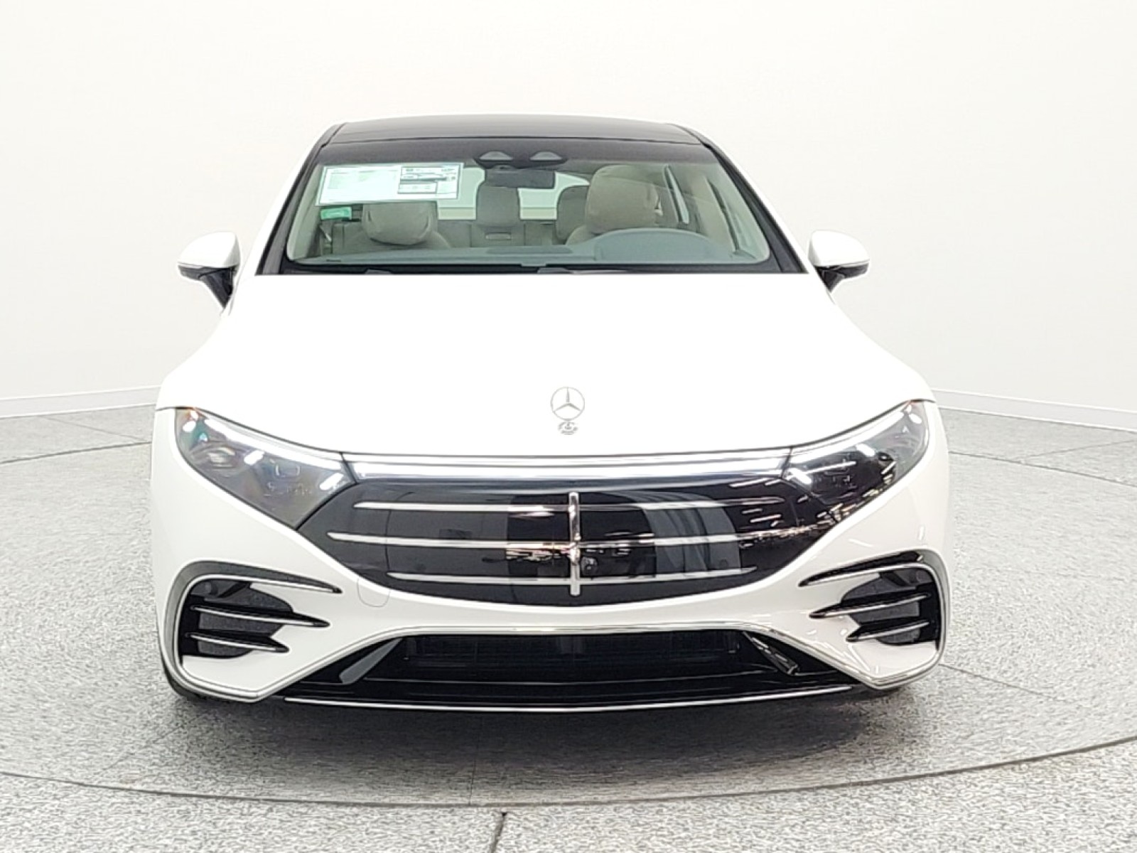 New 2026 MANUFAKTUR Moonlight White Metallic Mercedes-Benz EQS 580 image 2