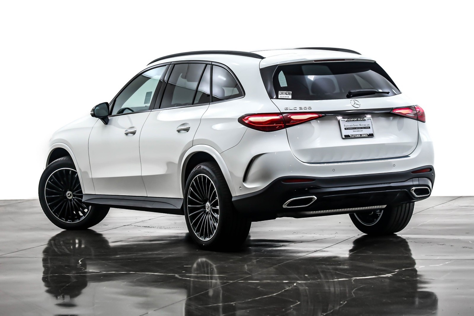 New 2026 Polar White Mercedes-Benz GLC 300 image 12