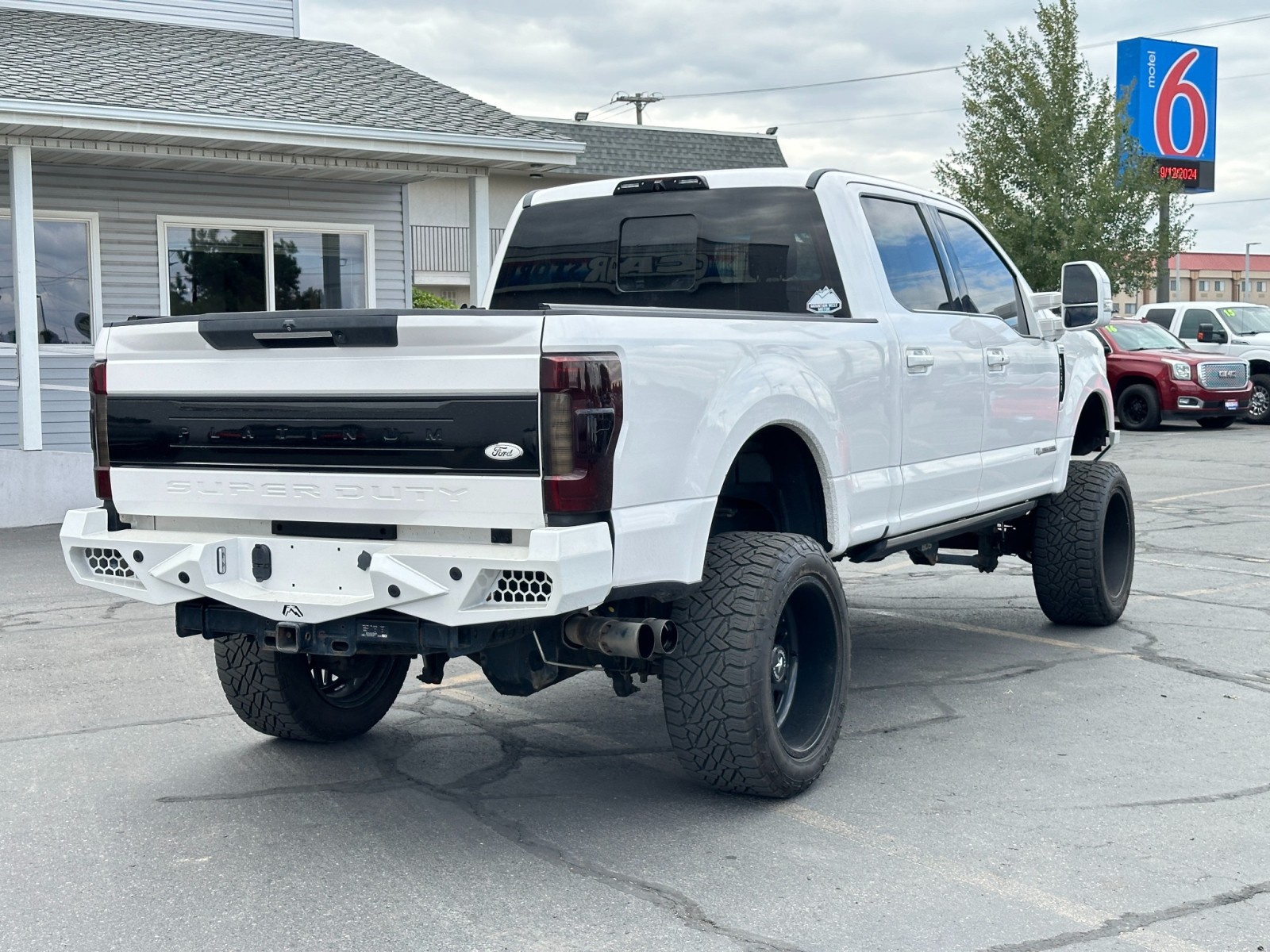 2017 Ford Super Duty F-350 SRW Platinum 11